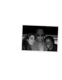 momi with fans